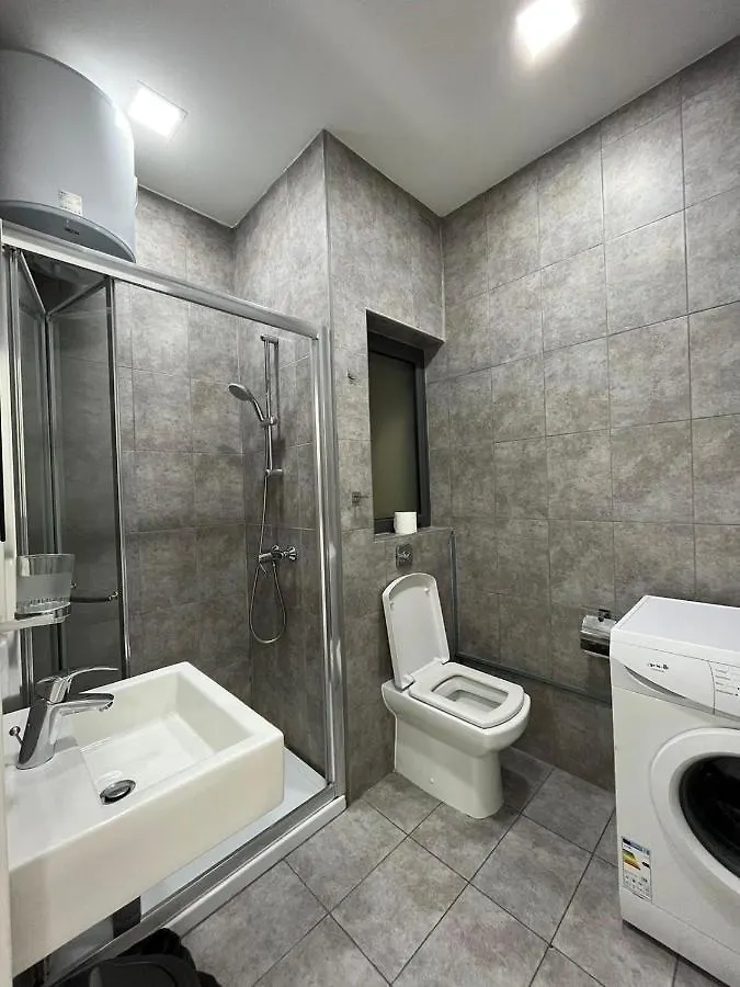 Leon Apartment - Highly Modern Sliema Stay Malta