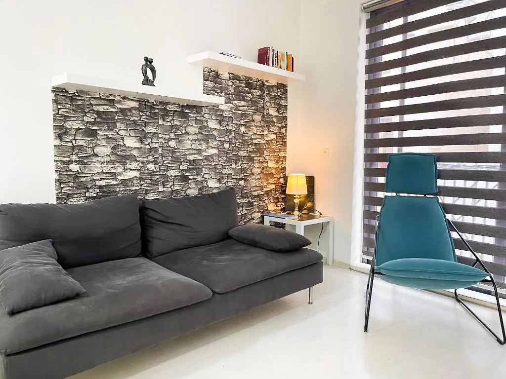 Leon Apartment - Highly Modern Sliema Stay Malta