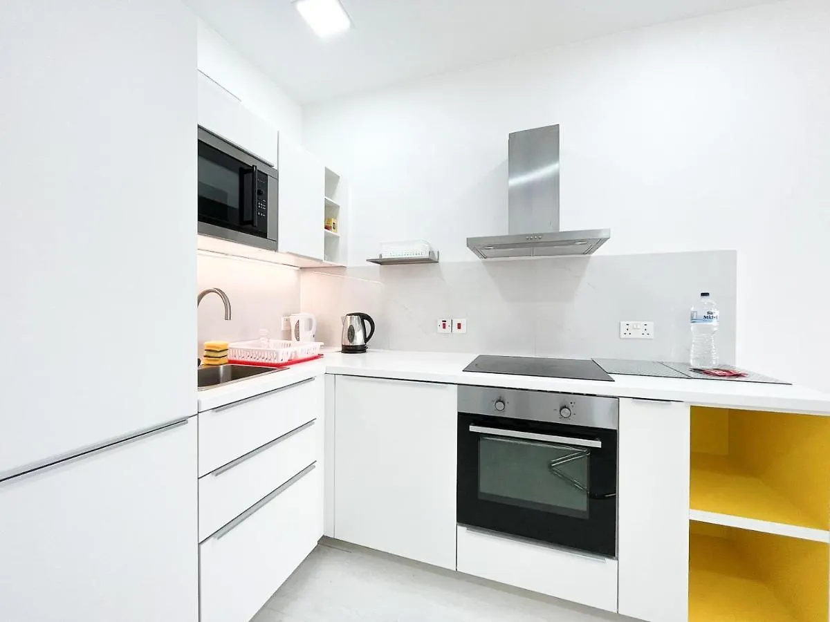 Leon Apartment - Highly Modern Sliema Stay